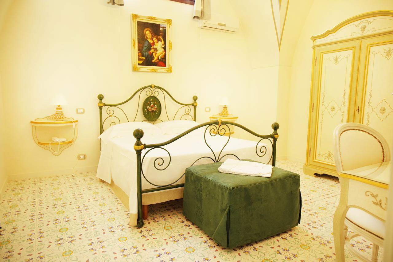 Le Scuderie Di Villa Ravenna Sannicola Eksteriør bilde